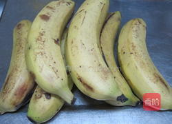 香蕉果酱的做法图解1