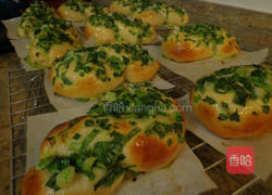 秒杀葱花面包的做法图解9