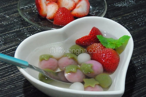 〈草莓汤圆〉