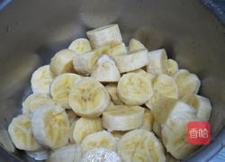 香蕉果酱的做法图解2