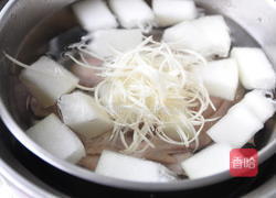 鸭肉炖冬瓜汤的做法图解2