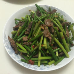 蒜苔炒火鸡杂的做法[图]