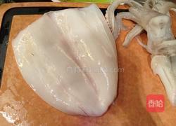 酱汁墨鱼片的做法图解1