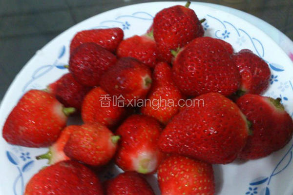 草莓甜心