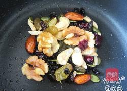 果香坚果面的做法图解1