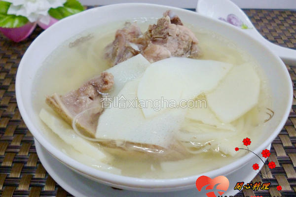 清炖排骨笋片汤