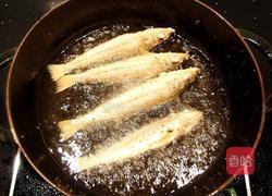 酥炸沙梭鱼的做法图解3