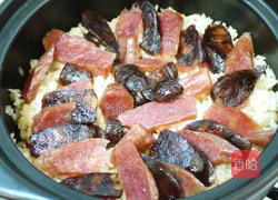 起司焗腊肠煲仔饭的做法图解10