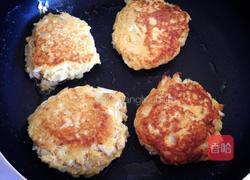 蟹肉饼沙拉的做法图解3