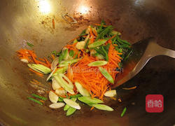 鲜蔬肉丝拌面的做法图解3