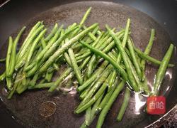 青豆烧牛肉卷的做法图解2