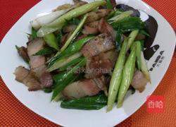 蒜苗咸猪肉的做法图解3