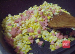 甜玉米炒热狗丁的做法图解4