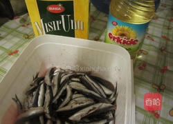 香煎鳀鱼的做法图解2