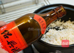 起司焗腊肠煲仔饭的做法图解6