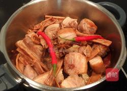 鱿鱼烧五花肉的做法图解7