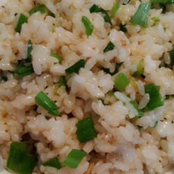 蒜香青葱炒饭的做法[图]
