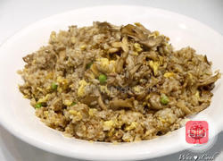 红葱肉燥菇菇炒饭的做法图解5