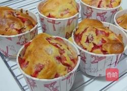 草莓炼乳玛芬的做法图解4