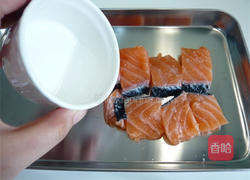 鲑鱼海苔蛋卷的做法图解1