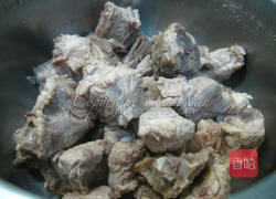 十全药炖排骨汤的做法图解5