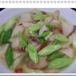 蒜苗鲍鱼片的做法[图]