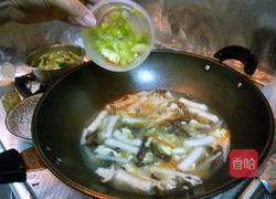 酸辣墨鱼饺汤的做法图解8