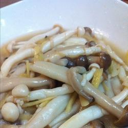 姜丝炒鲜菇的做法[图]