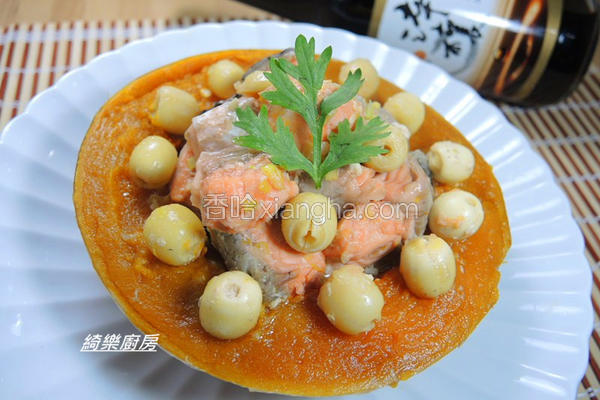 金瓜莲子蒸鲑鱼
