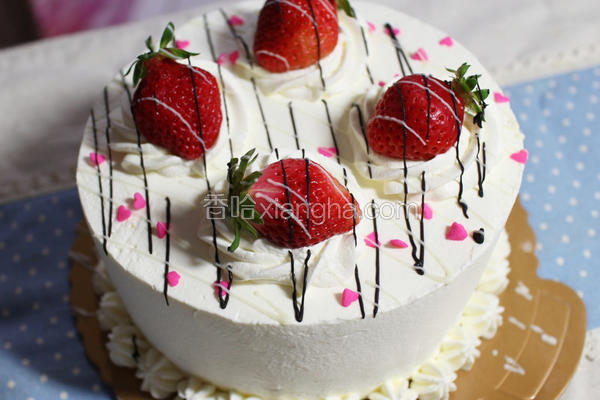 春日草莓生日蛋糕