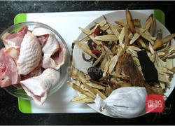 人蔘鸡汤的做法图解1