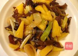 凤梨炒木须酸菜的做法图解3