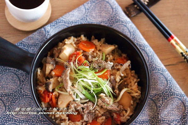 风姜烧牛肉番茄饭