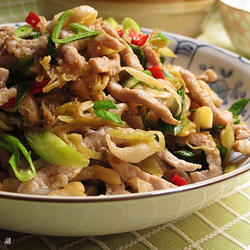 高丽菜干炒肉丝的做法[图]