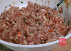 扬出丸子烩白菜的做法图解2