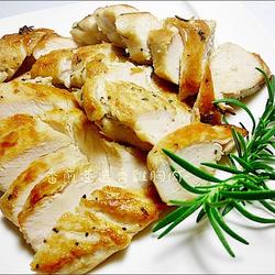 香煎迷迭香鸡胸肉的做法[图]