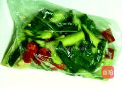 凉拌小黄瓜的做法图解5