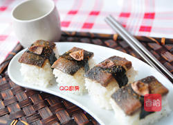 鱼片海苔梅香寿司的做法图解6