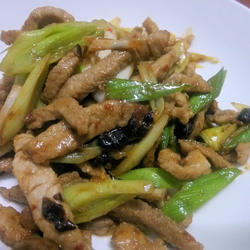 蒜苗炒肉丝的做法[图]