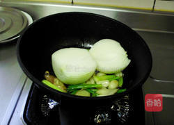 红烧牛腩汤的做法图解1