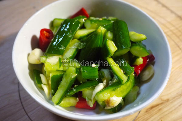 凉拌小黄瓜