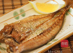 香煎竹荚鱼一夜干的做法图解3