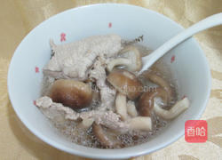 一天橄榄油鲜菇汤的做法图解4