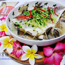 鲈鱼蒸豆腐的做法[图]