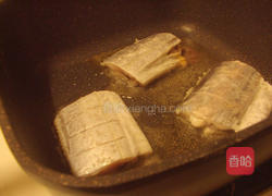 香煎白带鱼的做法图解2