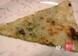 葱油饼蛋卷的做法图解1