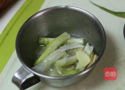 清蒸鲈鱼的做法图解3
