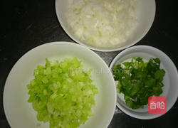 生菜虾松的做法图解3
