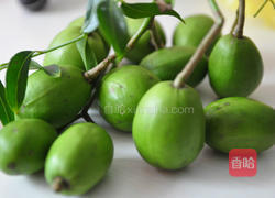 梅粉腌橄榄的做法图解1