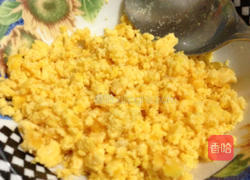 咸蛋麦片虾的做法图解2